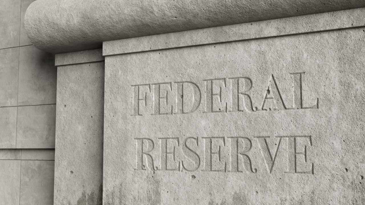 Fed Hike Bets Crack as September Hold Odds Storm Into Lead